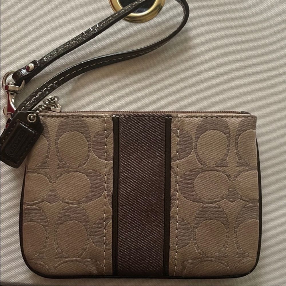 COACH Signature Canvas Wristlet Tan & Brown Monogram Zip Clutch Wallet NWOT
